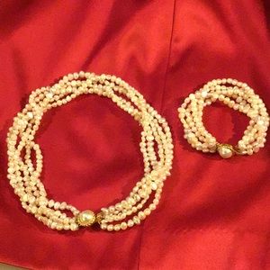 Pearl Necklace/Bracelet Set